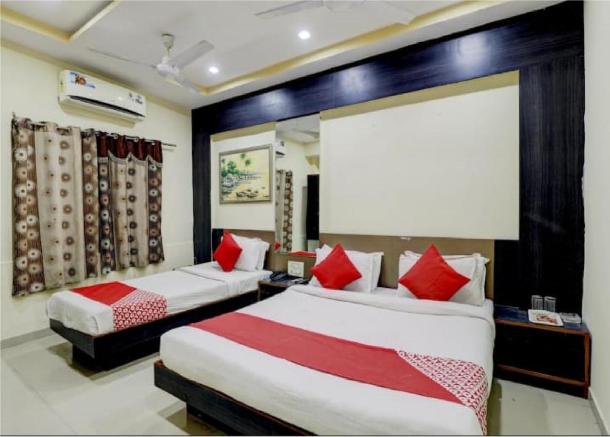 Hotel Krishna Palace Ahmedabad Exterior foto