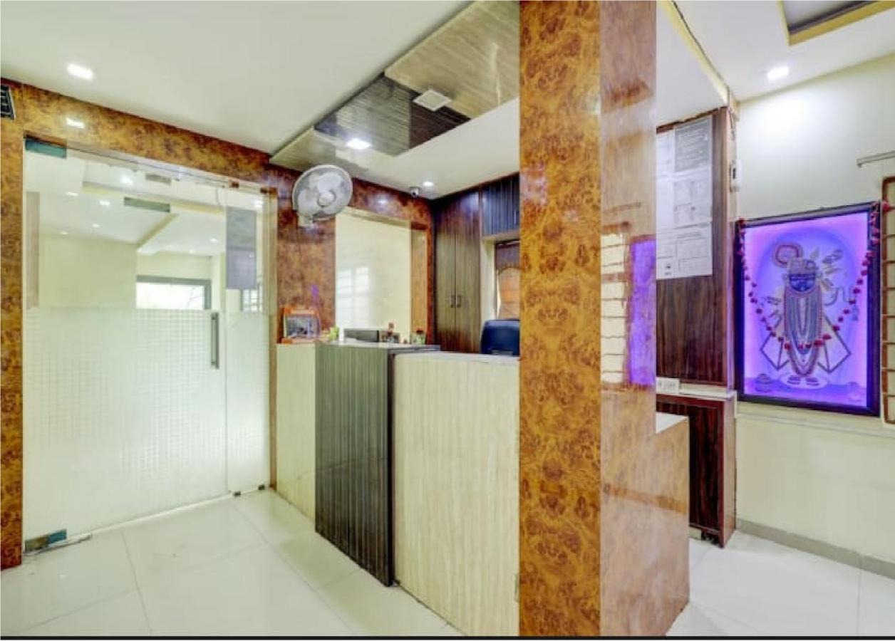 Hotel Krishna Palace Ahmedabad Exterior foto
