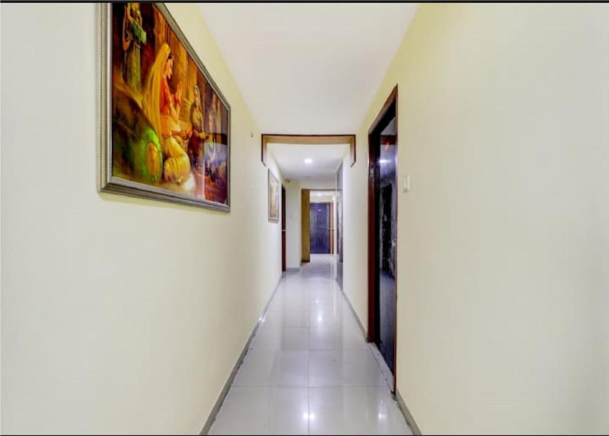 Hotel Krishna Palace Ahmedabad Exterior foto