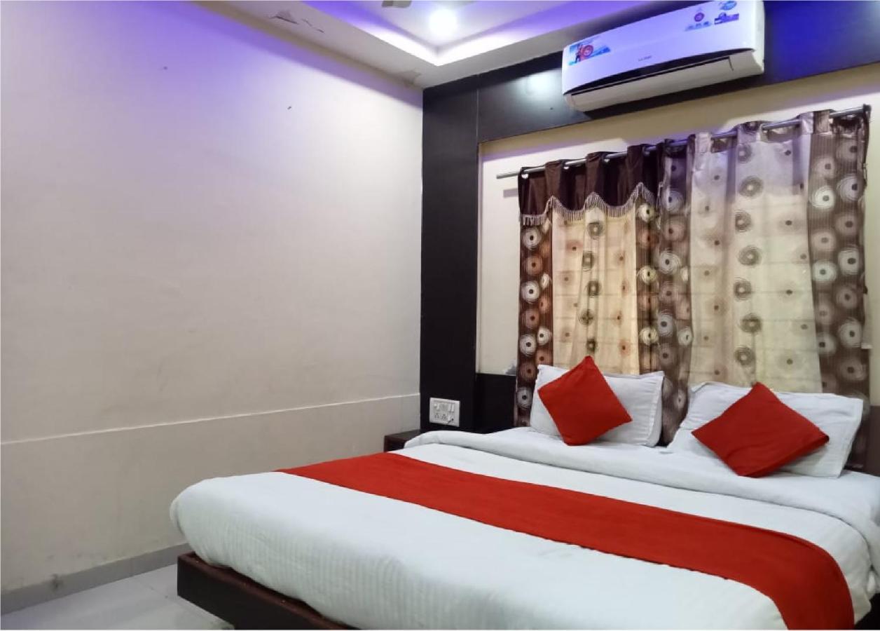 Hotel Krishna Palace Ahmedabad Exterior foto