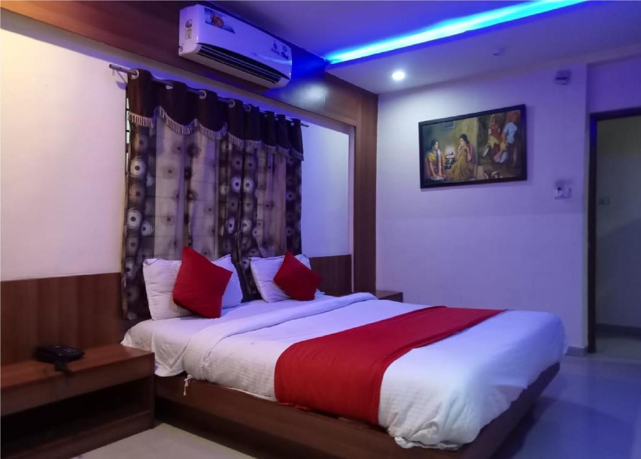 Hotel Krishna Palace Ahmedabad Exterior foto