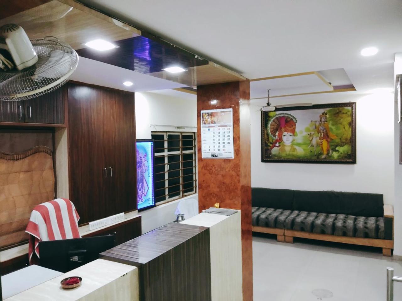 Hotel Krishna Palace Ahmedabad Exterior foto