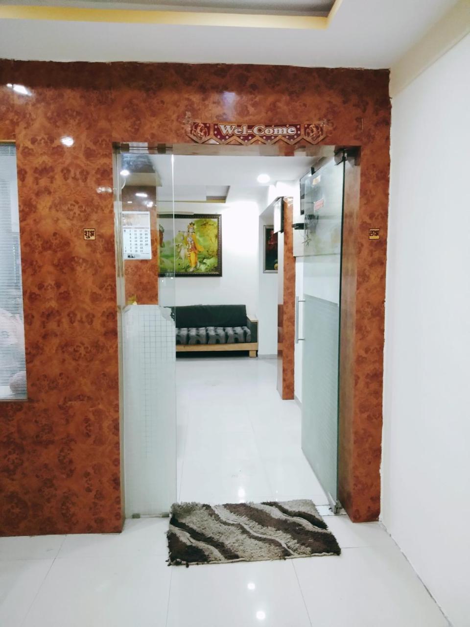 Hotel Krishna Palace Ahmedabad Exterior foto